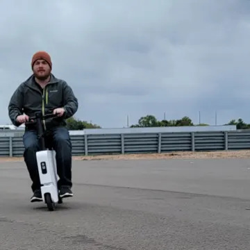 Honda Motocompacto Review: Maybe you’ve ridden a desk, how about a briefcase?